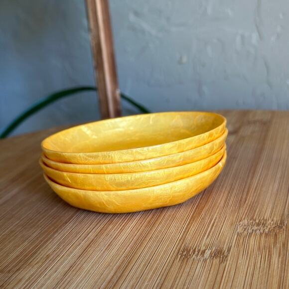 Set of 4 yellow flower resin coasters vintage bowl like‎ sides light weight - Picture 2 of 4